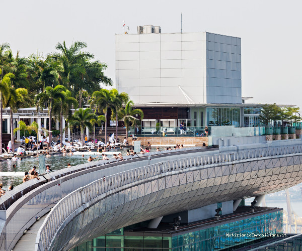 Piscina a sfioro del Marina Bay Sands Hotel - Singapore